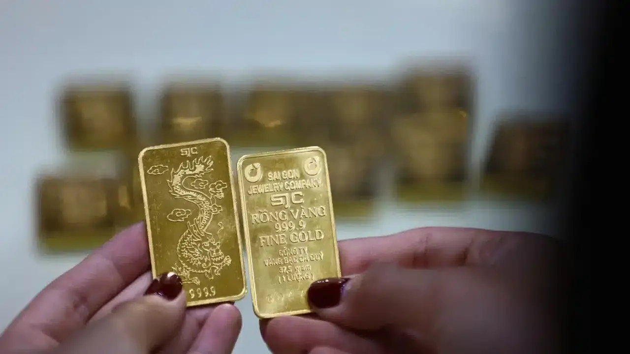 قفزة مفاجئة في أسعار خواتم SJC تتجاوز 3 ملايين دونغ فيتنامي وفق خبراء السوق